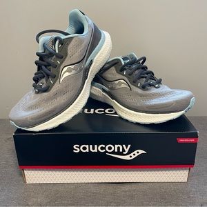 Like New Saucony Triumph 19 Running Shoes